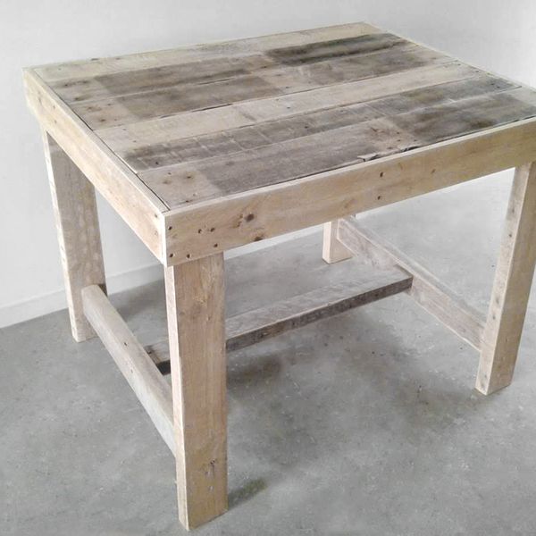 Newport Hills Dining Table